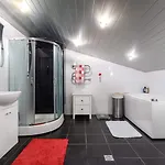 Duplex For 8 Apartmán