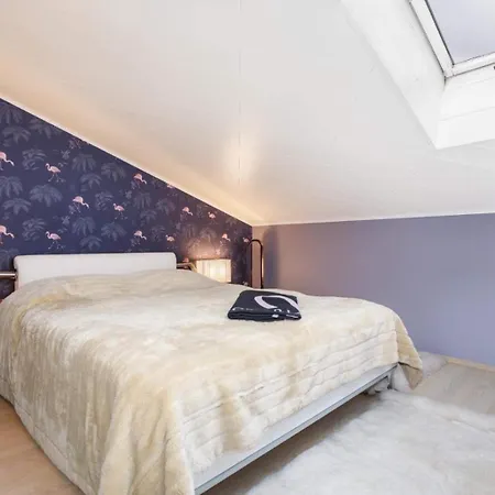 Apartament Duplex For 8 Parnawa