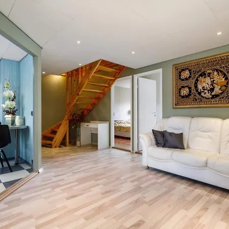 Lubja Saun Apartment *