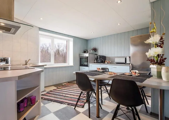 Duplex For 8 Апартаменты Пярну